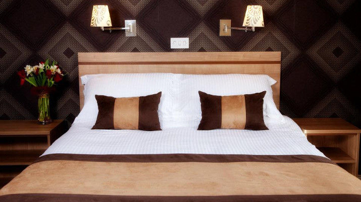 Lodge Hotel Колрейн Экстерьер фото